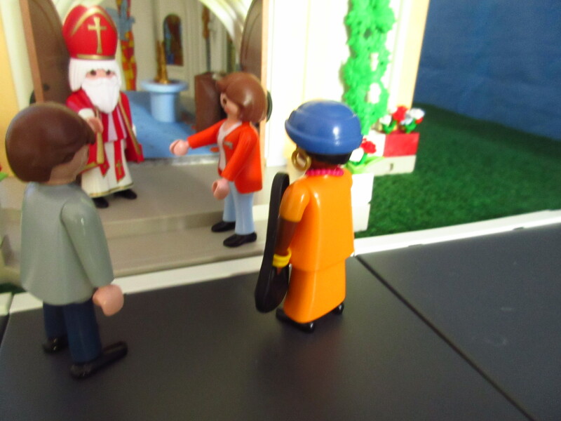 It's Platinum Jubilee weekend for the Playmobil people in our house...