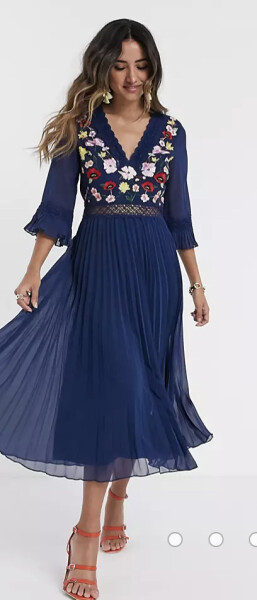Young fashionista boho summer wedding … what will they be wearing?