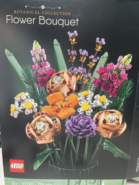 Anyone have Lego flowers?