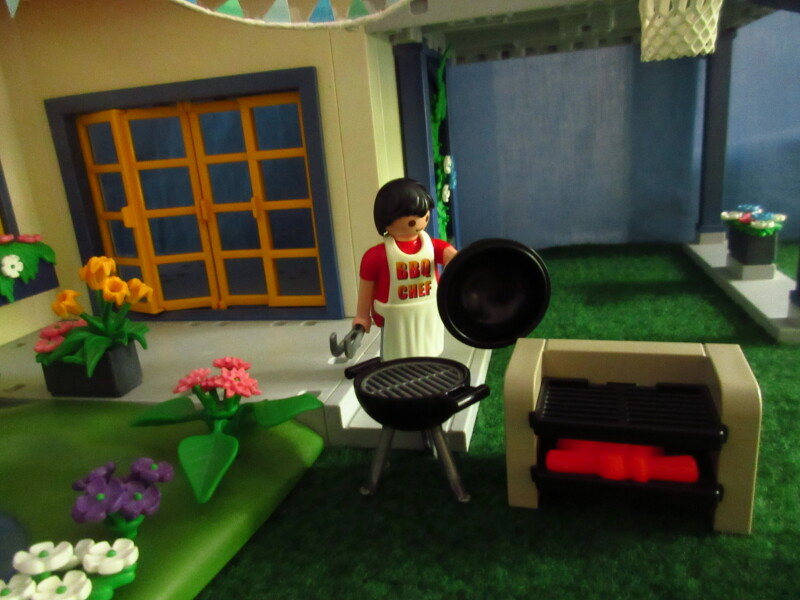 It's Platinum Jubilee weekend for the Playmobil people in our house...