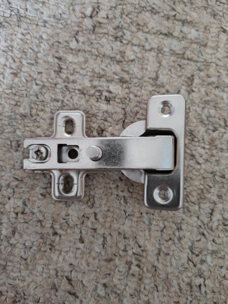 Can you find me these hinges please?