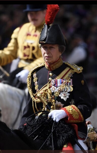 Les Parisiennes des Mamansnet: Maids Cosplaying as Schoolboys are Going to Get Themselves Cancelled by North Korea