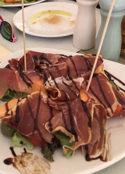 What's your favourite summer meal that's a crowd pleaser with the whole family?