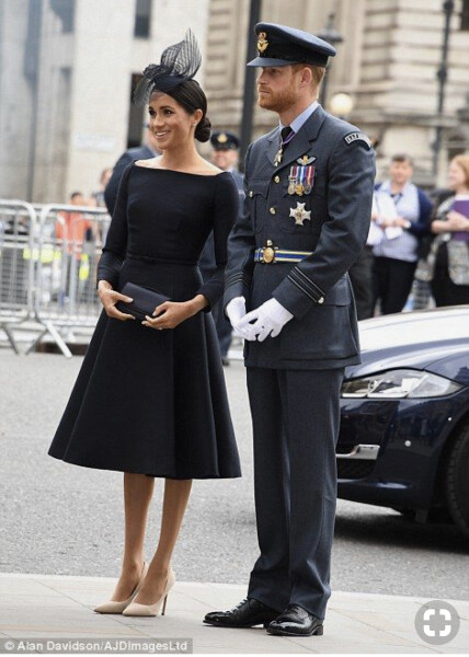 Why did Harry and Meghan walk in alone?