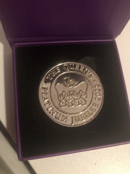 Queen’s Platinum coin for Sch kids