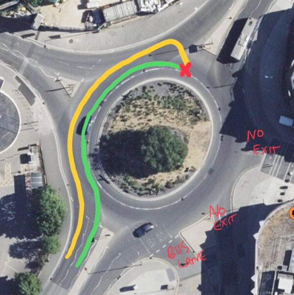 Car accident on roundabout - who's at fault?