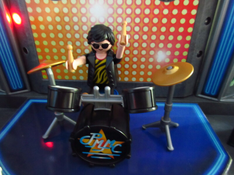 It's Platinum Jubilee weekend for the Playmobil people in our house...