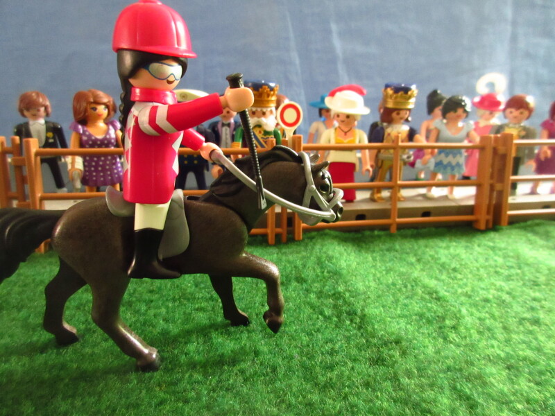 It's Platinum Jubilee weekend for the Playmobil people in our house...