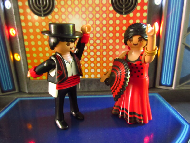 It's Platinum Jubilee weekend for the Playmobil people in our house...