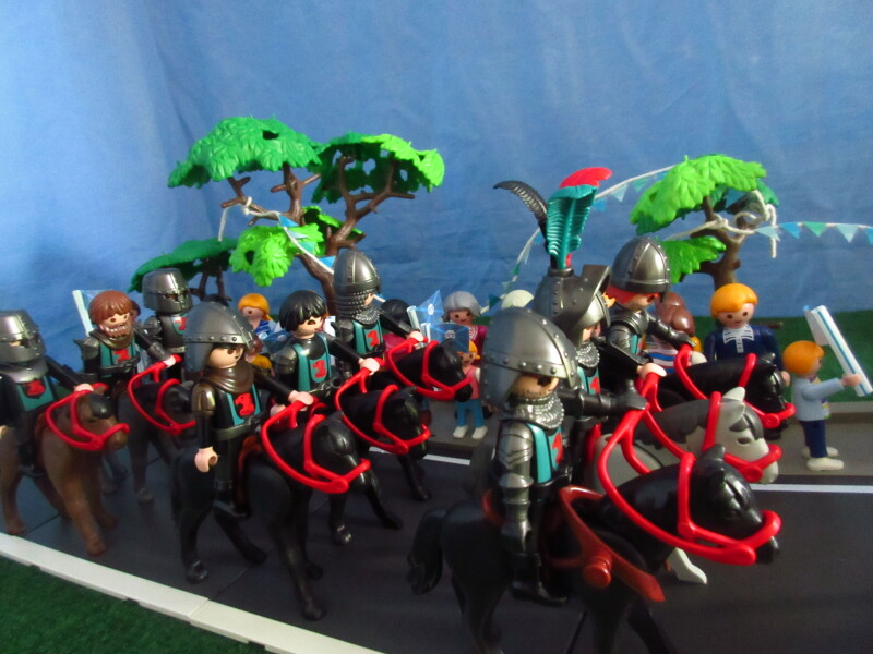 It's Platinum Jubilee weekend for the Playmobil people in our house...