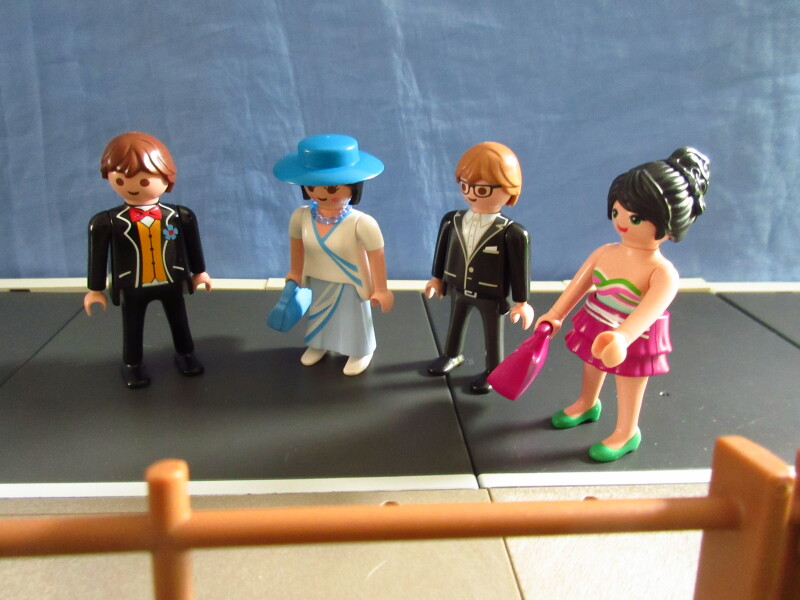 It's Platinum Jubilee weekend for the Playmobil people in our house...