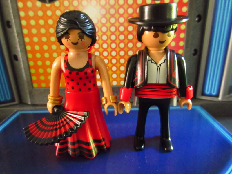 It's Platinum Jubilee weekend for the Playmobil people in our house...