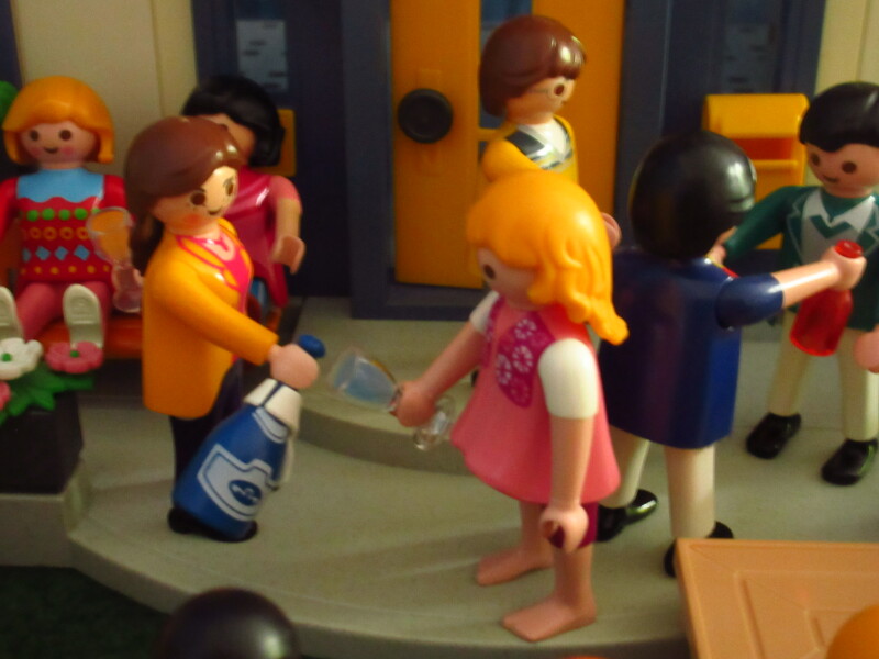 It's Platinum Jubilee weekend for the Playmobil people in our house...