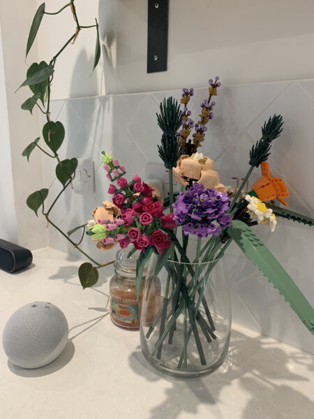 Anyone have Lego flowers?