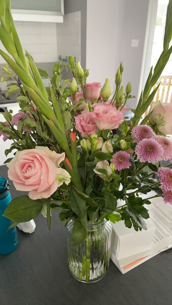 Free bunch of flowers delivered (including peonies)