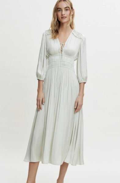 Hat (and shoe) colour to match this dress