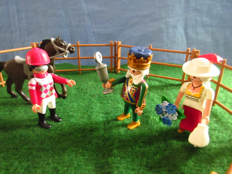 It's Platinum Jubilee weekend for the Playmobil people in our house...