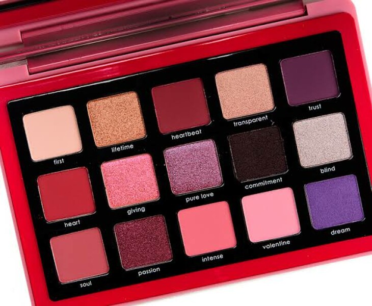 Are you addicted to beauty products? If so, please join - we are "Beauty addicts anonymous" 💜