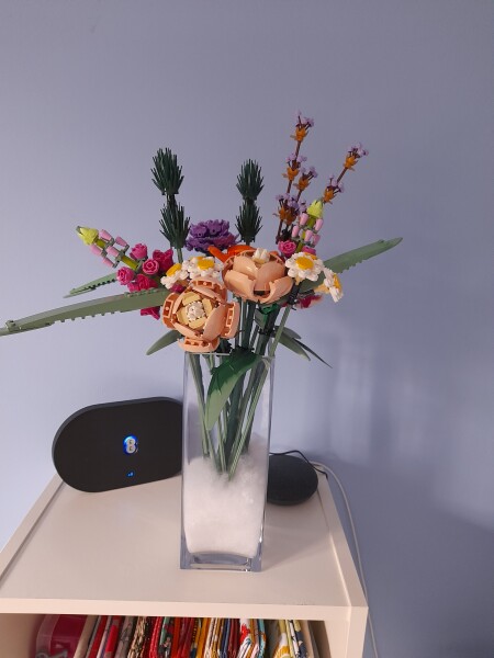 Anyone have Lego flowers?