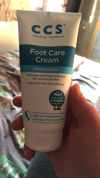 To use superglue on cracked feet..... 