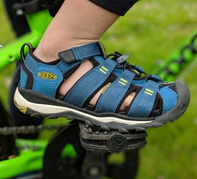 Sandles for small children that don't run.