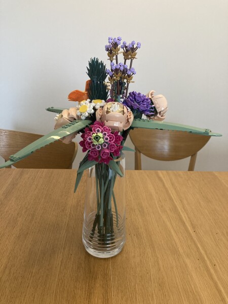 Anyone have Lego flowers?