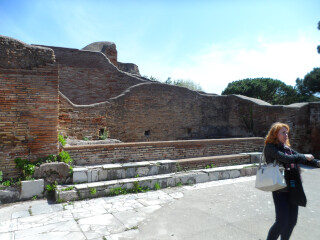 Best way to travel into Rome for a quick visit from Fiumicino AirPort 