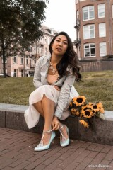 Would these shoes work with this wedding dress?