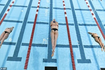 Tom Daley "furious" at swimming trans ban