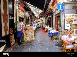 Les Parisiennes des Mamansnet: Maids Cosplaying as Schoolboys are Going to Get Themselves Cancelled by North Korea