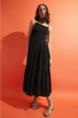Can anyone help me look for a summer dress please?