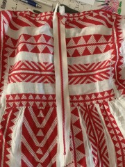 Which zip colour for this dress (pictures)