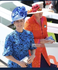 Les Parisiennes des Mamansnet: Maids Cosplaying as Schoolboys are Going to Get Themselves Cancelled by North Korea