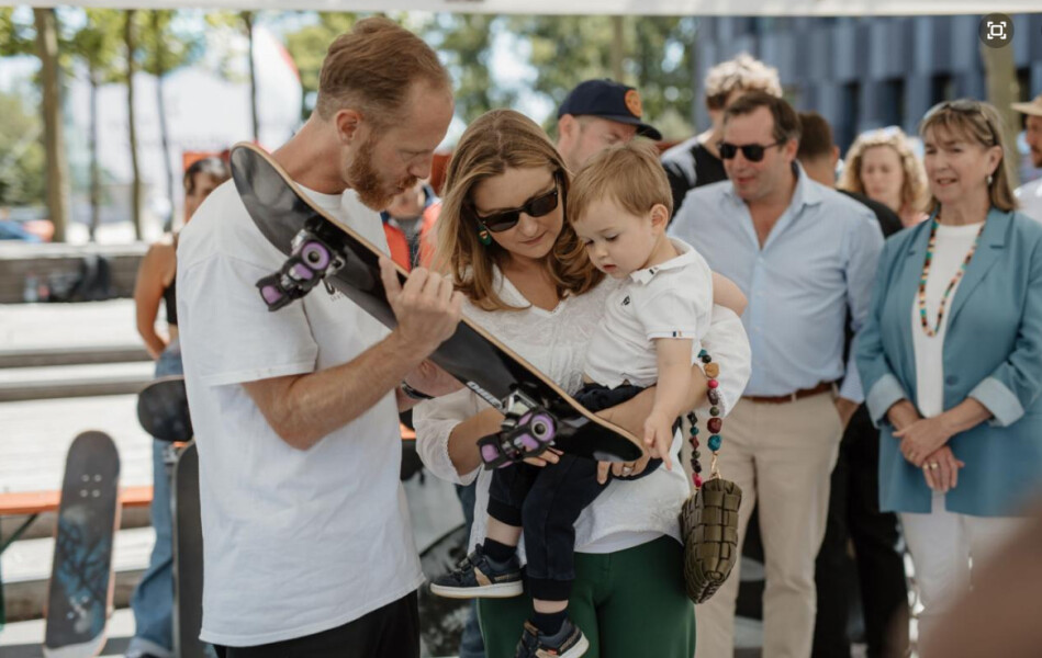 Royal Style - Bring out the Baubles! We'll wear your jewellery if you don't want to! 