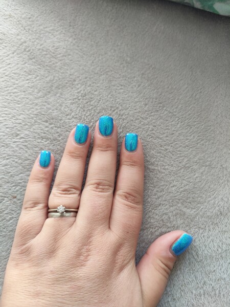 What nail colour do you have on? What colour is in fashion?