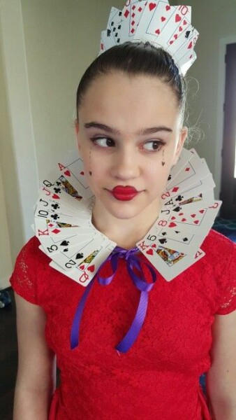 Help me find -or create - a Queen of Hearts Costume for DD12