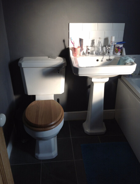 Show me your very small bathrooms please!