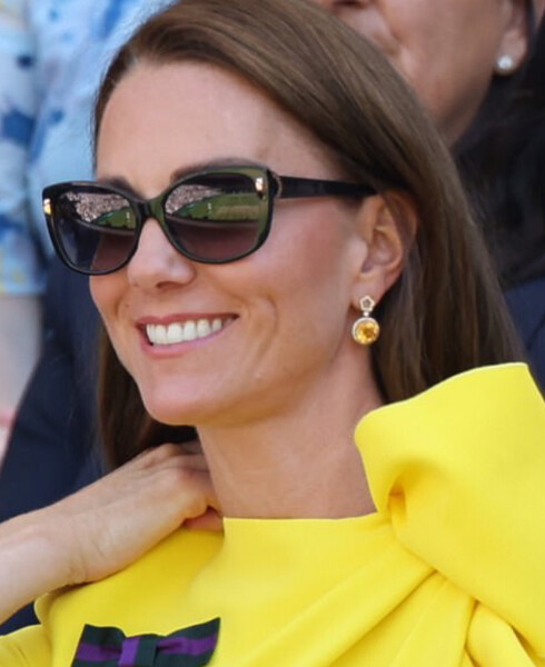 Royal Style - Bring out the Baubles! We'll wear your jewellery if you don't want to! 