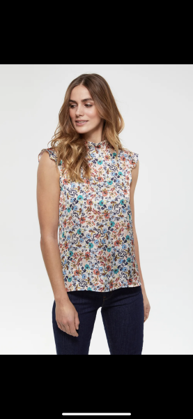 Sleeveless top for work - yes or no