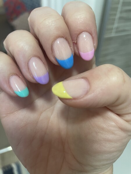 What nail colour do you have on? What colour is in fashion?