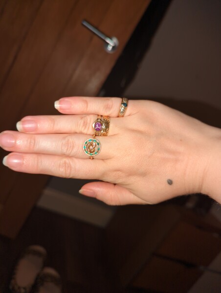 Anyone else loving vintage jewellery?