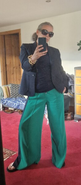 Les Parisiennes des Mamansnet: Maids Cosplaying as Schoolboys are Going to Get Themselves Cancelled by North Korea