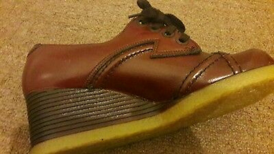 Just how fashionable was the colour brown for girl's clothes in the 70s?