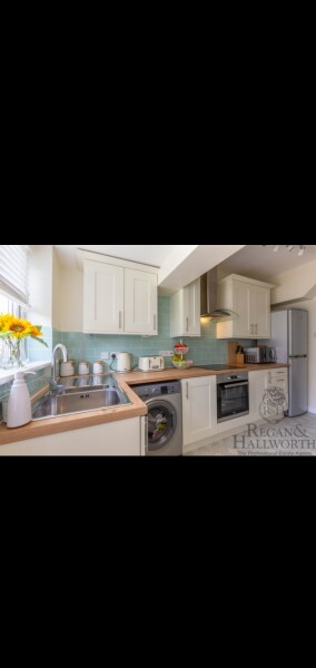 Show me your DIY kitchens!