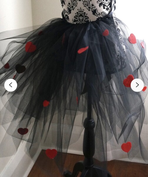 Help me find -or create - a Queen of Hearts Costume for DD12