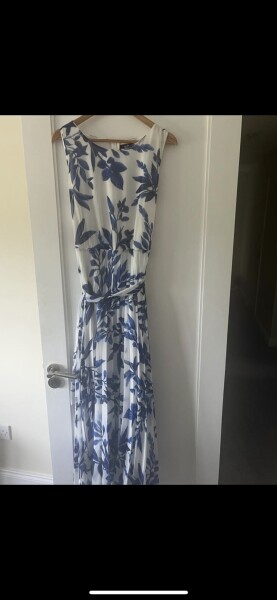 Please help me find shoes and a bag