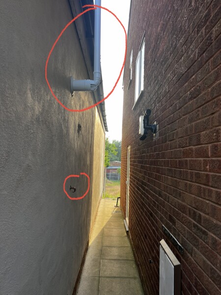 unreasonable neighbour -  boundary lines