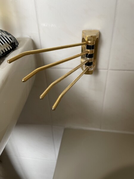 What is this - bathroom?