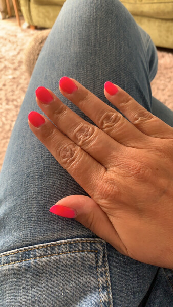 What nail colour do you have on? What colour is in fashion?