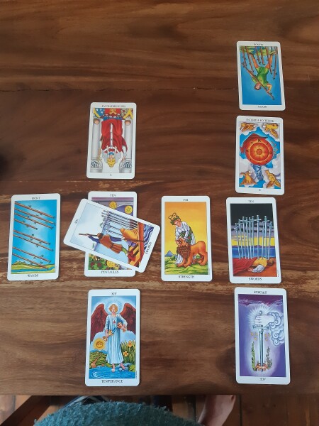 Tarot experts?
